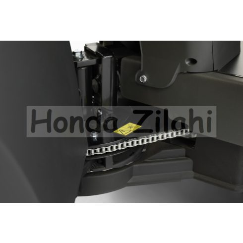 Stiga frontkaszás fűnyírótraktor Park 700 W (Vágóasztal nélkül)