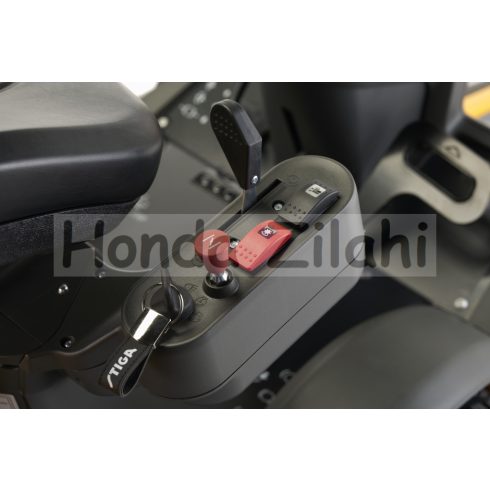 Stiga frontkaszás fűnyírótraktor Park 500 WX (Vágóasztal nélkül)