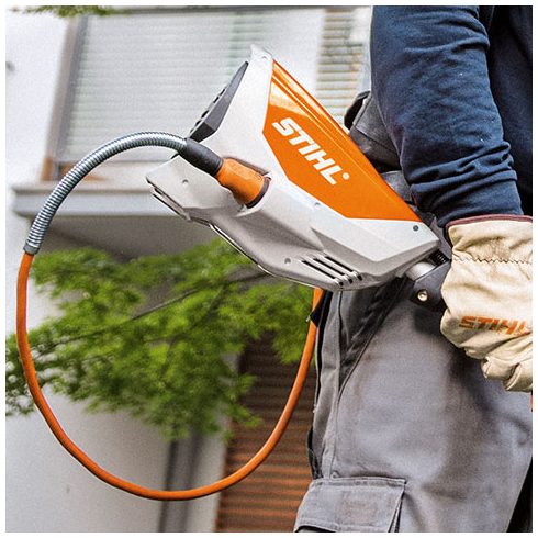 Stihl akkumulátoros multigép KMA 135 R (akku és töltő nélkül)