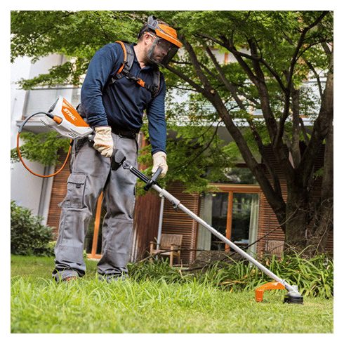 Stihl akkumulátoros multigép KMA 135 R (akku és töltő nélkül)