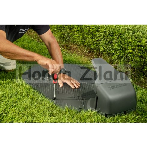 Honda robotfűnyíró HRM 4000 Live